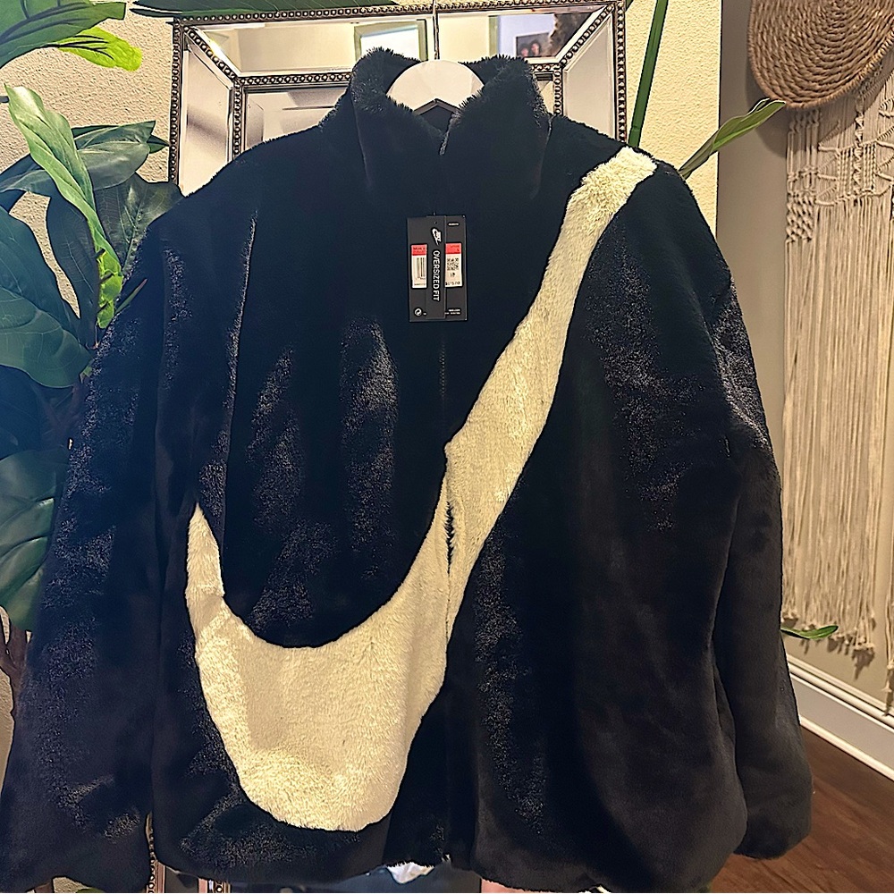 Nike Sportswear Womens Faux-fur Jacket